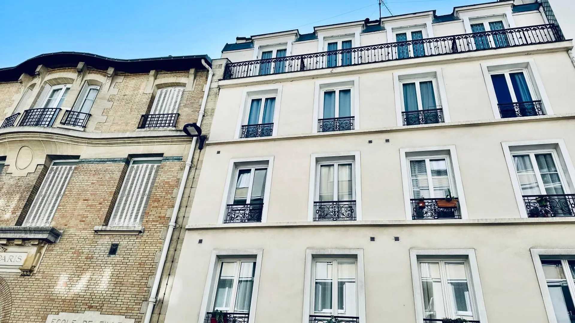 Petit Paris Apartment 0*,